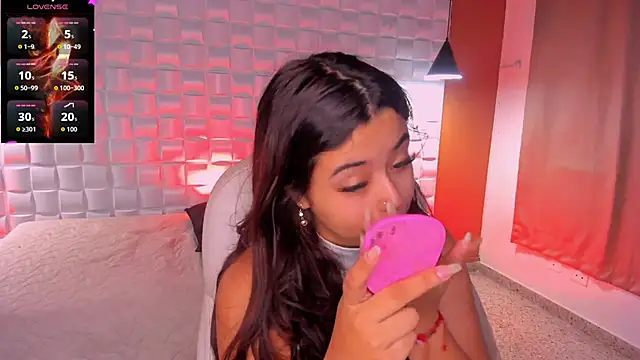 Snapshot of Ariana_Pierce chatting on 10/02/25, 12:23 Ariana Pierce online show from 10/02/25, 12:23