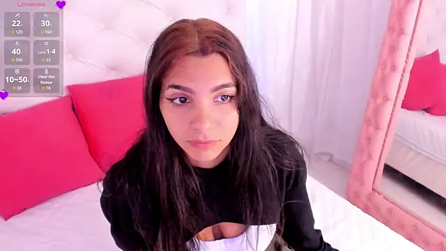 Snapshot of anchela-garcia1 chatting on 10/06/25, 02:14 anchela-garcia1 online show from 10/06/25, 02:14