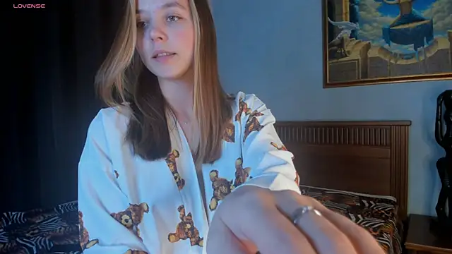 Snapshot of FalineDowlen chatting on 02/17/25, 07:26 FalineDowlen online show from 02/17/25, 07:26