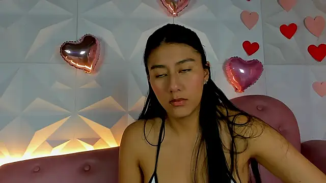 Snapshot of CarlaAlvez chatting on 02/18/25, 07:52 CarlaAlvez online show from 02/18/25, 07:52