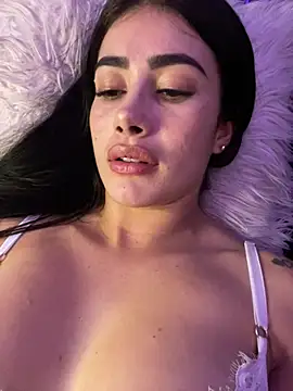 Snapshot of Sweet_and_caramel chatting on 02/16/25, 03:58 Sweet and caramel online show from 02/16/25, 03:58