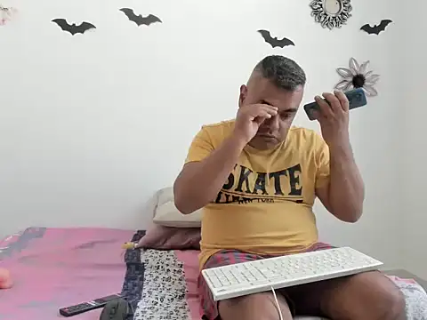 TU BEBE18 online show from 01/21/25, 05:51