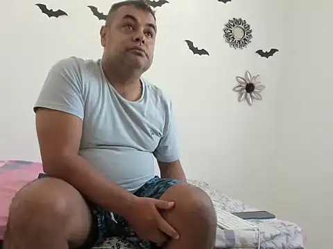 TU BEBE18 online show from 02/01/25, 04:00