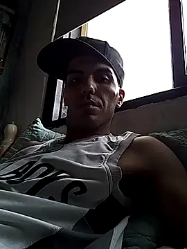 Snapshot of tunegrito007 chatting on 09/17/25, 12:29 tunegrito007 online show from 09/17/25, 12:29