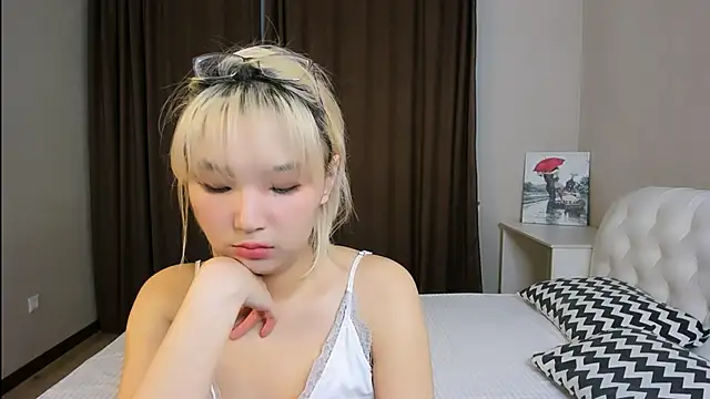 Milla Aheo online show from 09/17/25, 07:15