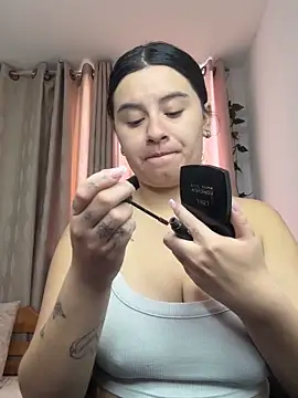 SaraBraun  online show from 10/24/25, 04:47