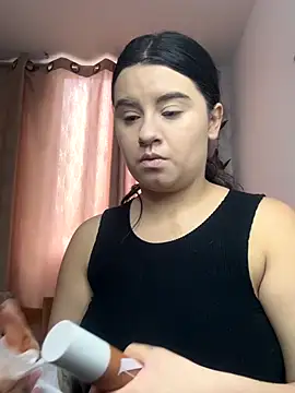 SaraBraun  online show from 10/29/25, 04:42