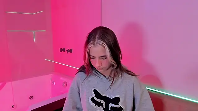 ArtemisaBlake online show from 12/20/24, 10:00