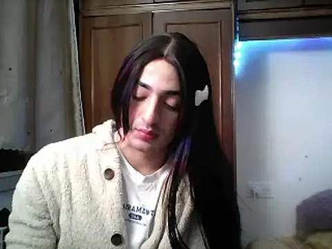 Snapshot of EDUARDA4 chatting on 12/26/24, 08:53 EDUARDA4 online show from 12/26/24, 08:53