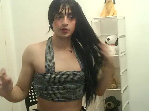Snapshot of EDUARDA4 chatting on 10/27/25, 04:22 EDUARDA4 online show from 10/27/25, 04:22
