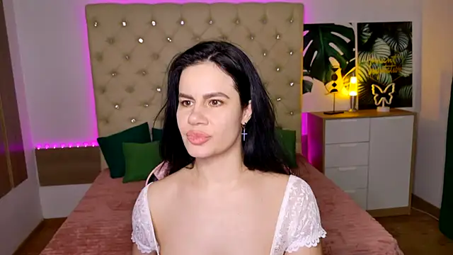 Snapshot of KattieSims chatting on 03/02/25, 09:32 KattieSims online show from 03/02/25, 09:32