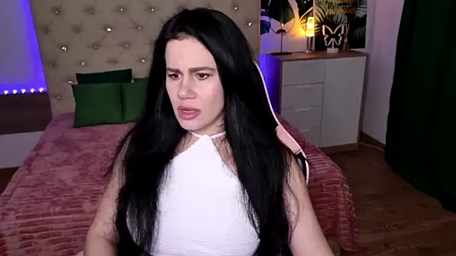Snapshot of KattieSims chatting on 03/12/25, 08:31 KattieSims online show from 03/12/25, 08:31