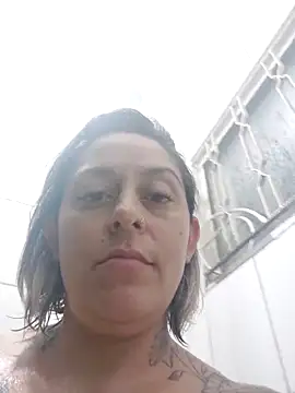 Snapshot of baixinhaloira chatting on 01/04/25, 01:21 baixinhaloira online show from 01/04/25, 01:21