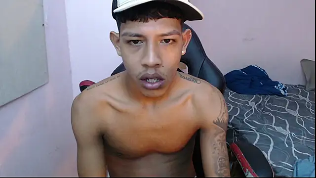 Snapshot of mr_stiven_ chatting on 01/06/25, 05:30 mr stiven online show from 01/06/25, 05:30