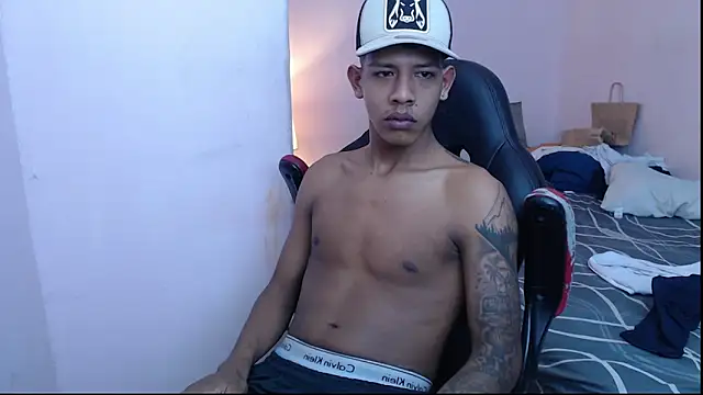Snapshot of mr_stiven_ chatting on 01/13/25, 08:15 mr stiven online show from 01/13/25, 08:15