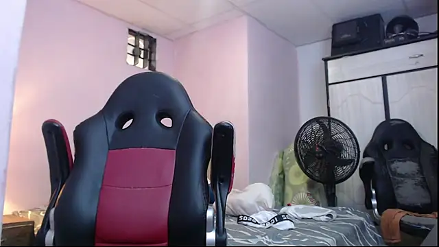Snapshot of mr_stiven_ chatting on 01/14/25, 09:13 mr stiven online show from 01/14/25, 09:13