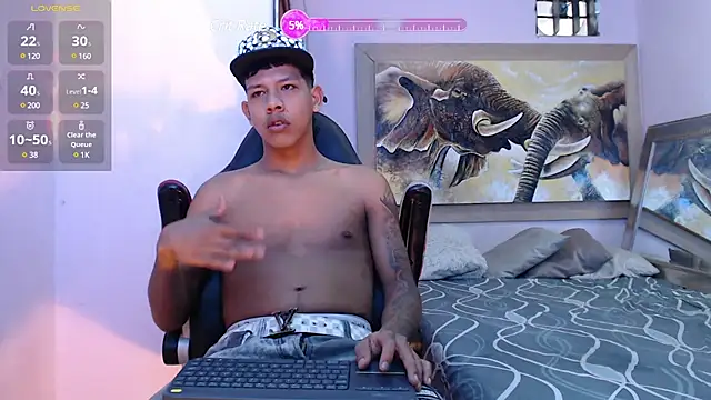 Snapshot of mr_stiven_ chatting on 03/15/25, 02:35 mr stiven online show from 03/15/25, 02:35