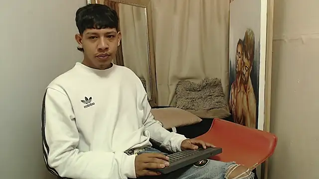 mr stiven  online show from 11/17/25, 02:17