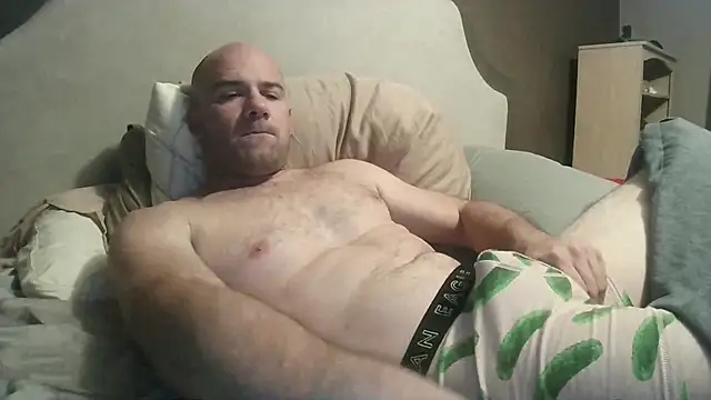 Nickj630 online show from 10/16/25, 04:02