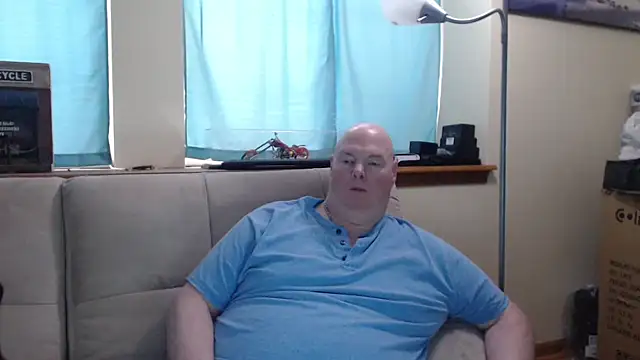 Snapshot of harley99574 chatting on 10/31/25, 01:12 harley99574 online show from 10/31/25, 01:12