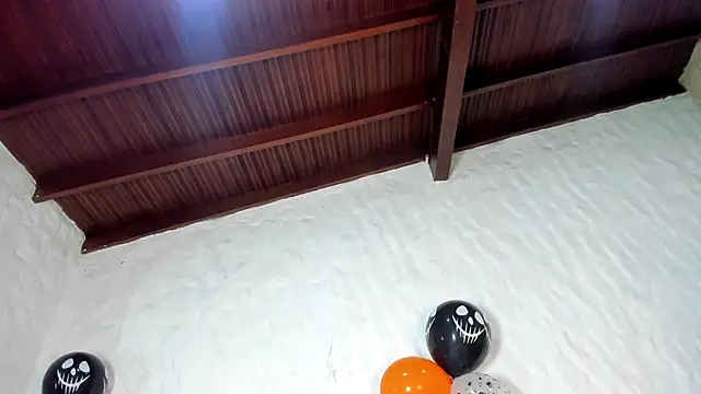 Camila  Gomez online show from 10/25/25, 12:23