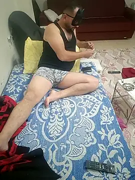 Snapshot of mertBy chatting on 10/29/25, 03:36 mertBy online show from 10/29/25, 03:36