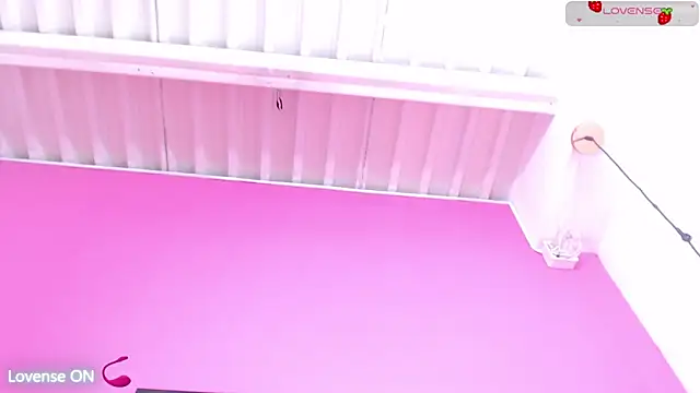 Snapshot of kinkyandsavage chatting on 02/12/25, 10:59 kinkyandsavage online show from 02/12/25, 10:59