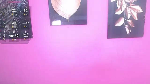 Snapshot of kinkyandsavage chatting on 02/14/25, 07:33 kinkyandsavage online show from 02/14/25, 07:33