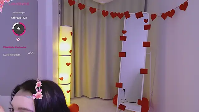 Snapshot of Lana__Cute_ chatting on 02/11/25, 11:01 Lana Cute online show from 02/11/25, 11:01