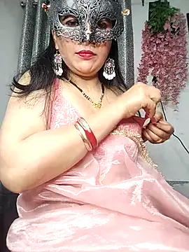 Snapshot of sexy_bhabhi69 chatting on 02/20/25, 05:07 sexy bhabhi69 online show from 02/20/25, 05:07