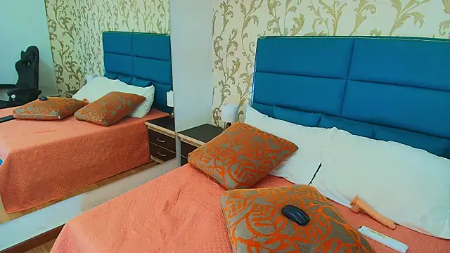 Eva Dumontt online show from 03/19/25, 05:17