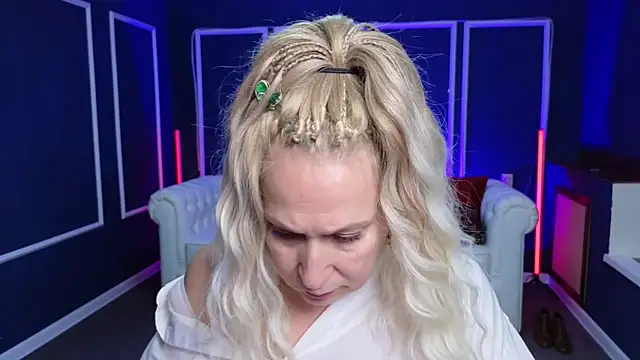 Snapshot of Penelope_Pinky chatting on 01/12/25, 07:53 Penelope Pinky online show from 01/12/25, 07:53