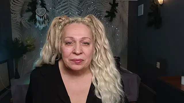 Snapshot of Penelope_Pinky chatting on 01/27/25, 02:24 Penelope Pinky online show from 01/27/25, 02:24