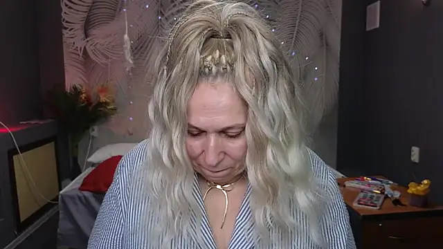 Snapshot of Penelope_Pinky chatting on 01/28/25, 08:15 Penelope Pinky online show from 01/28/25, 08:15