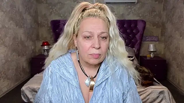 Snapshot of Penelope_Pinky chatting on 01/29/25, 02:00 Penelope Pinky online show from 01/29/25, 02:00