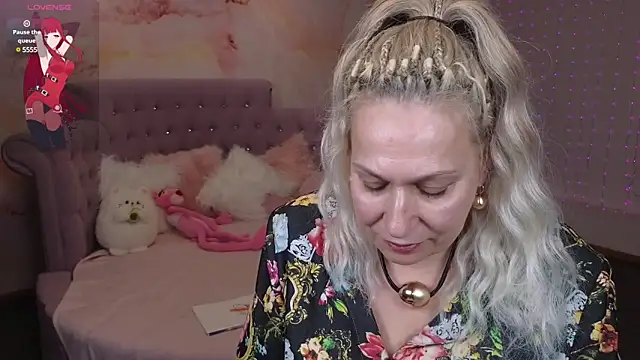 Snapshot of Penelope_Pinky chatting on 02/02/25, 08:41 Penelope Pinky online show from 02/02/25, 08:41