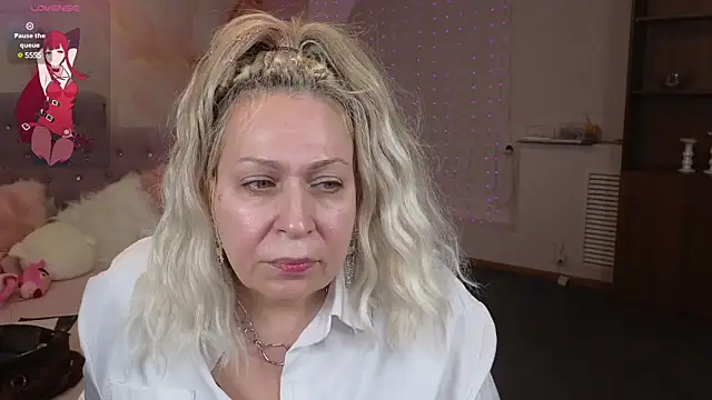 Snapshot of Penelope_Pinky chatting on 02/07/25, 05:18 Penelope Pinky online show from 02/07/25, 05:18