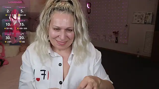 Snapshot of Penelope_Pinky chatting on 02/20/25, 05:40 Penelope Pinky online show from 02/20/25, 05:40