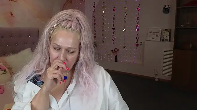 Snapshot of Penelope_Pinky chatting on 02/27/25, 09:04 Penelope Pinky online show from 02/27/25, 09:04