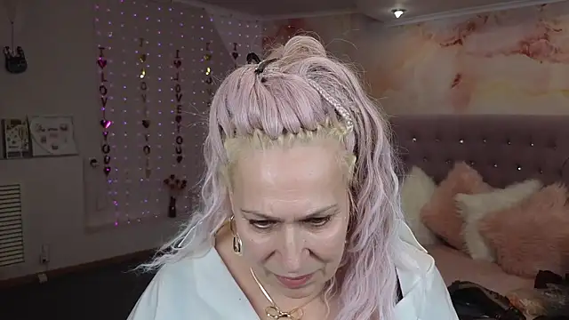 Snapshot of Penelope_Pinky chatting on 03/02/25, 02:21 Penelope Pinky online show from 03/02/25, 02:21