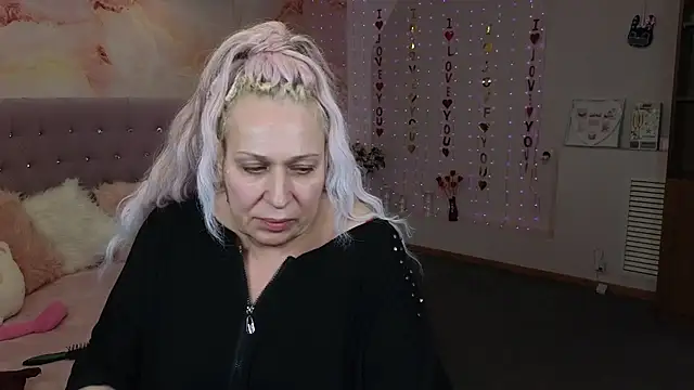 Snapshot of Penelope_Pinky chatting on 03/10/25, 06:23 Penelope Pinky online show from 03/10/25, 06:23