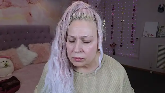 Snapshot of Penelope_Pinky chatting on 03/14/25, 02:30 Penelope Pinky online show from 03/14/25, 02:30