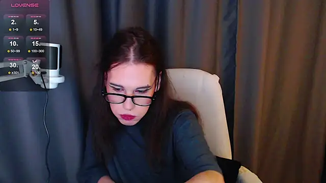 Snapshot of Cassie_Bae chatting on 03/05/25, 12:05 Cassie Bae online show from 03/05/25, 12:05