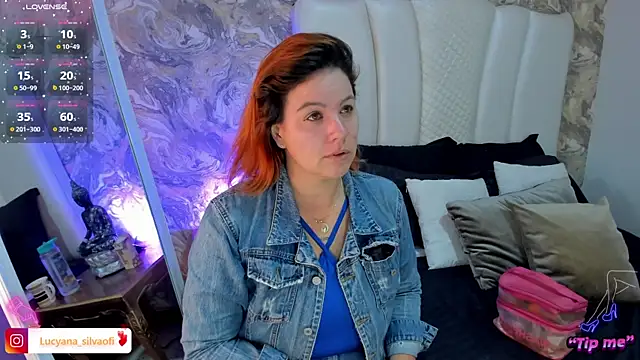 LucyanaSilva online show from 02/03/25, 11:09