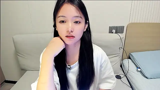 Snapshot of CN-Babycat chatting on 09/23/25, 10:29 CN-Babycat online show from 09/23/25, 10:29