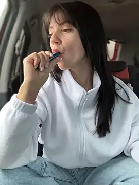 JulliaVegas online show from 10/23/25, 02:11