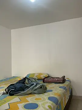 miss--flora online show from 02/17/25, 05:10