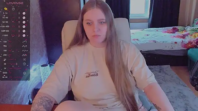 Snapshot of Alice_Dreamgirl_ chatting on 01/21/25, 09:13 Alice Dreamgirl online show from 01/21/25, 09:13
