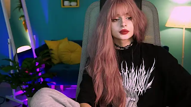 JadeCastle  online show from 03/18/25, 08:03