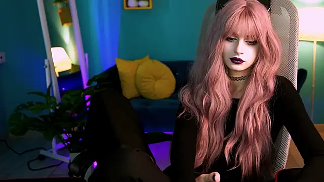 JadeCastle  online show from 03/19/25, 05:19